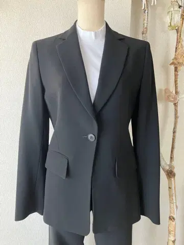 블랙 수트 셋업 싱글 버튼