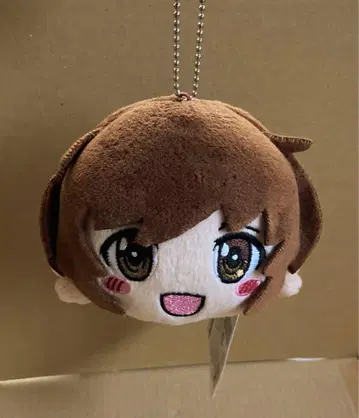 아키야마 유카리 누워있는 봉제 인형