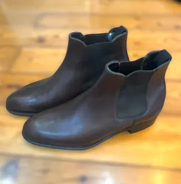 새상품급 바니스뉴욕 버건디 사이드 고어 부츠 가죽 사이즈 7