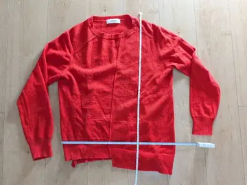 *새상품급* ZUCCa 레드 스웨터 M 사이즈