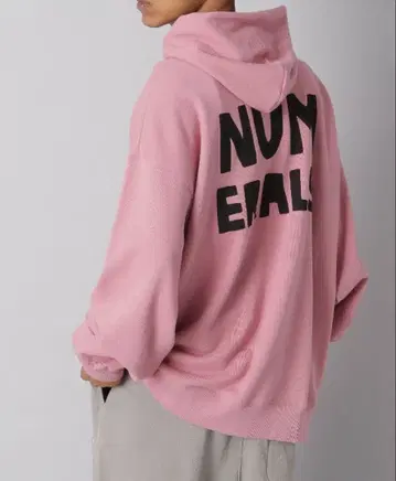 니코앤드 [ NUMERALS ] 로고 프린트 후드티 핑크