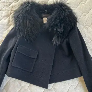 BCBG MAXAZRIA 퍼 포함 숏 코트 자켓 블랙