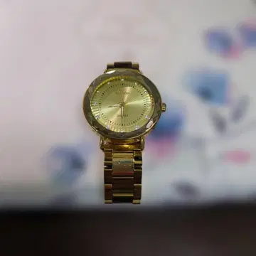 골드 쿼츠 손목시계 금속 밴딩 여성용