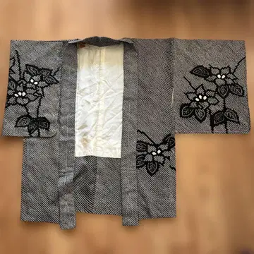 시보리 블랙 화이트 겉옷