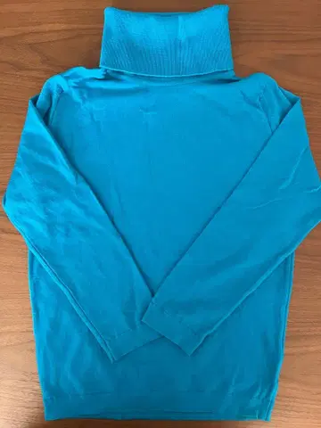 존스메들리 터콰이즈 긴팔 터틀넥 스웨터 S 사이즈