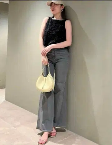 새상품급 스나이델 Sustainable 스트레치 플레어 데님 팬츠 0