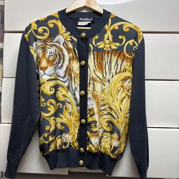Salvatore Ferragamo 호랑이 무늬 실크 가디건 S