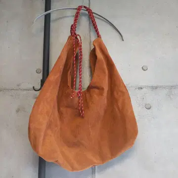 노브랜드 코드 스트랩 숄더 천 가방 / zara