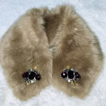 베이지 퍼 머플러 비쥬 포함