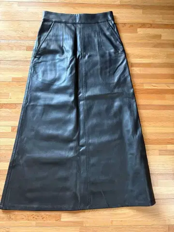 CINOH 블랙 가죽 롱 스커트 합성 피혁 사이즈 36