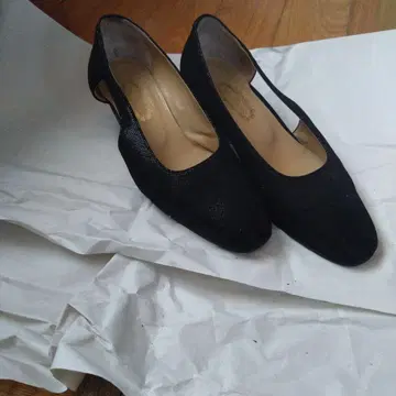 블랙 메쉬 슬립온 힐