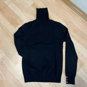 Acca made in Italy 블랙 터틀넥 울 니트