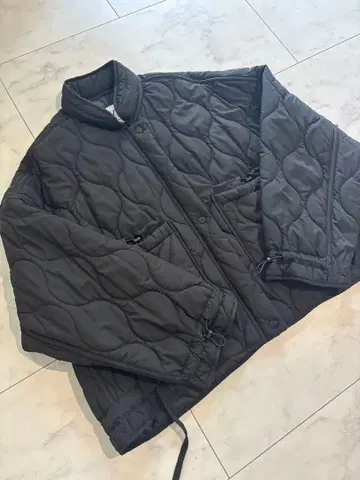 새상품급 ZARA 퀼팅 자켓 L 블랙