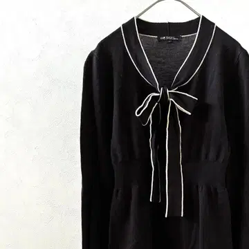 23구 니트 스웨터 모100% 가슴 리본 페플럼 깔끔한 심플