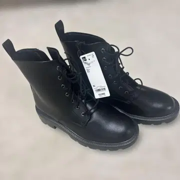 미사용 새상품 택 포함 레이스업 부츠 XL