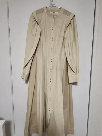 FURFUR 베이지 스트라이프 원피스