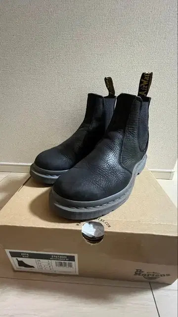 [ 시즌 한정품 ] Dr. Martens 스웨이드 부츠