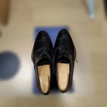 잘란 스리와야 스트레이트 팁 블랙