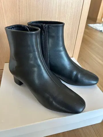 컨디션 최상 어반 리서치 도어스 라운드토 부츠 37