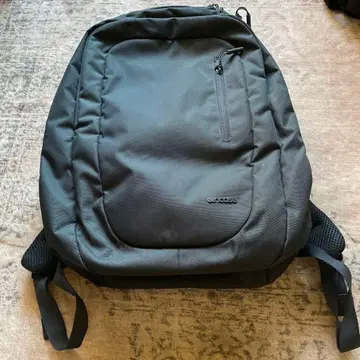 Incase 네이비 비즈니스 백팩