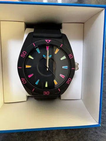 adidasoriginals 산티아고 손목시계