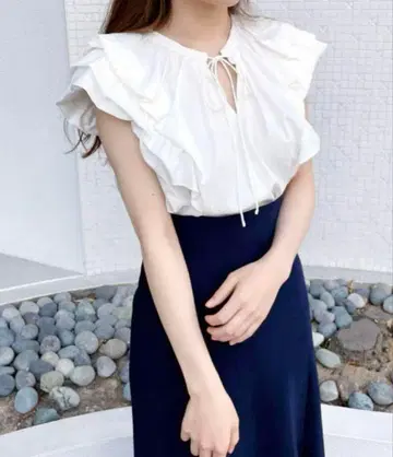 COCO DEAL 코코딜 프릴 슬리브 블라우스