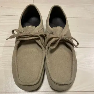 GU 베이지 스웨이드 모카신 신발