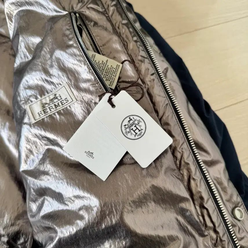 에르메스 HERMES [역작, 미사용] 끝판왕 프랑스산 다운코트 네이비 사진 5