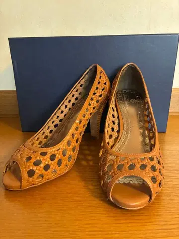 Blacks brothers 브라운 메쉬 디자인 오픈토 펌프스