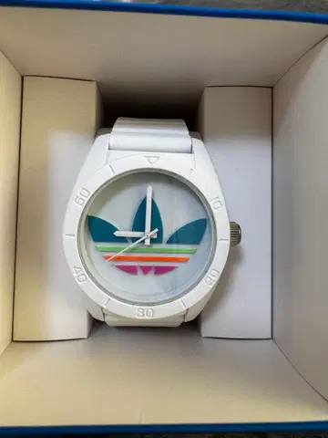 adidasoriginals 손목시계