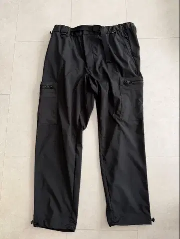 Calvin Klein 블랙 카고 팬츠