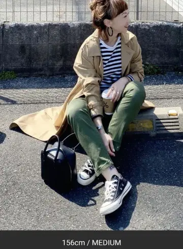 테이퍼드 치노 팬츠