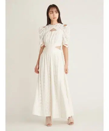 SNIDEL 스위칭 데콜테 오픈 원피스