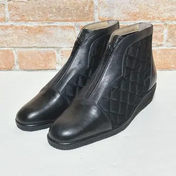 [새상품급] 퀼팅 숏부츠(23) 프론트 지퍼 블랙