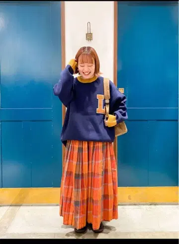 LOGAN x SamansaMos2 와펜 부착 크루넥 니트