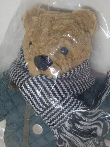 REGAL SHOES 2004 테디베어 by Linda spiegel