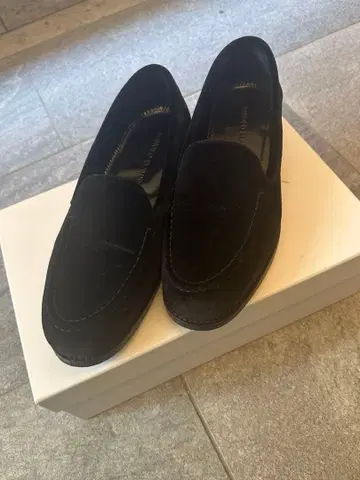 마놀로 블라닉 로퍼 사이즈 36