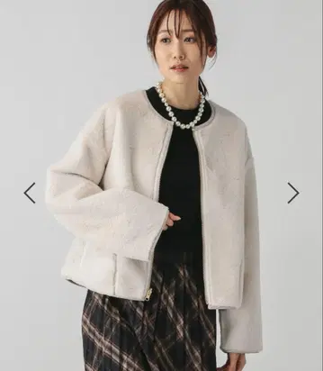 리버서블 페이크 무스탕 블루종 아이보리