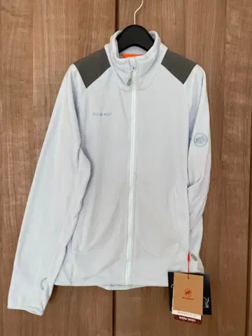 [택 포함 새상품!] MAMMUT 미드 레이어 라이트 플리스