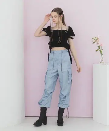lilLilly 새틴 턱 카고 팬츠 BLUE