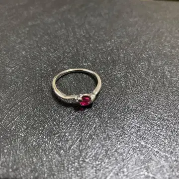 실버 반지 루비색 돌