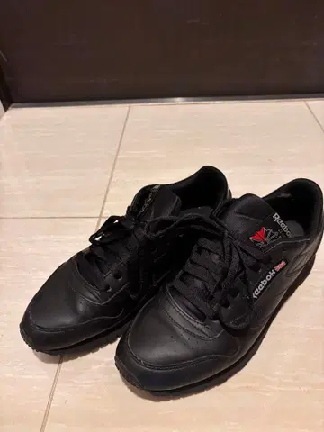 리복 스니커즈 클래식 레더 / Classic Leather