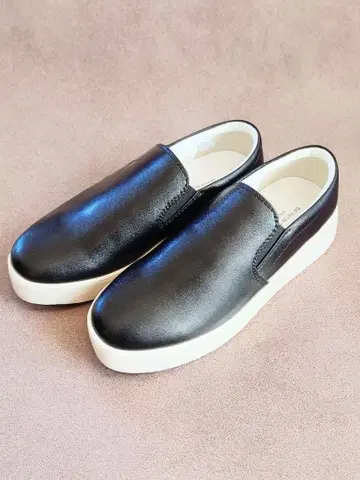 그린 레이블 릴랙싱 슬립온 블랙