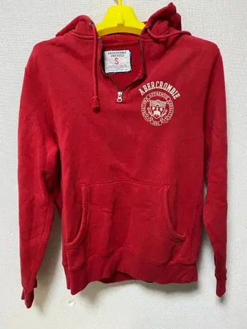 Abercrombie and Fitch 레드 후드티