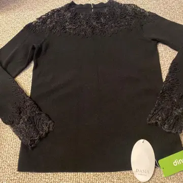 DANIA 블랙 레이스 장식 니트 긴팔