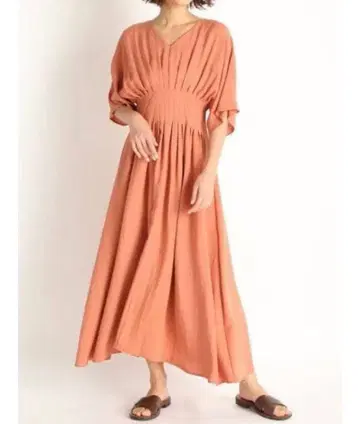 미라 오웬 V넥 허리턱 맥시 원피스