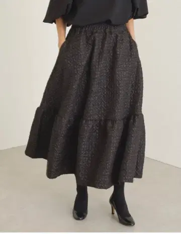 미사용 새상품 비어즐리 리베타토 포코포코 스커트 티어드