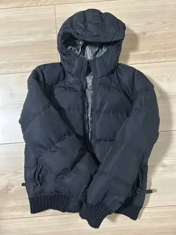 DUVETICA 후드 부착 다운 자켓 48 블랙