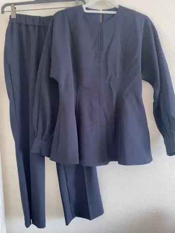 네이비 셋업 팬츠와 상의 사이즈 0 Mila Owen