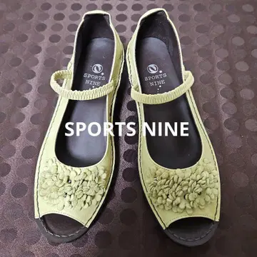 SPORTS NINE 힐 펌프스